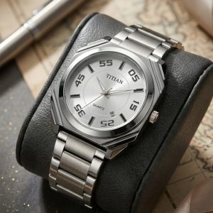 TITAN Boys Watch – CD Lock Edition